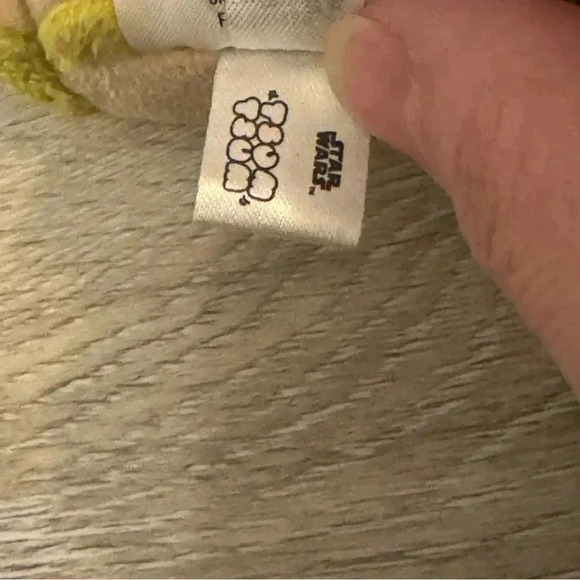 Disney Store Tsum Tsum Yoda Jedi Master Star Wars 3.5" Stackable Mini Plush - Picture 10 of 11